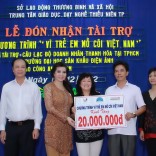 Hoa hậu, nghệ sĩ và nhà báo cùng làm từ thiện  Hoa hậu, nghệ sĩ và nhà báo cùng làm từ thiện